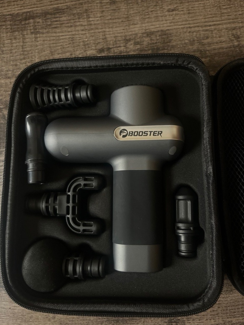 BOOSTER MasePro Massage Gun